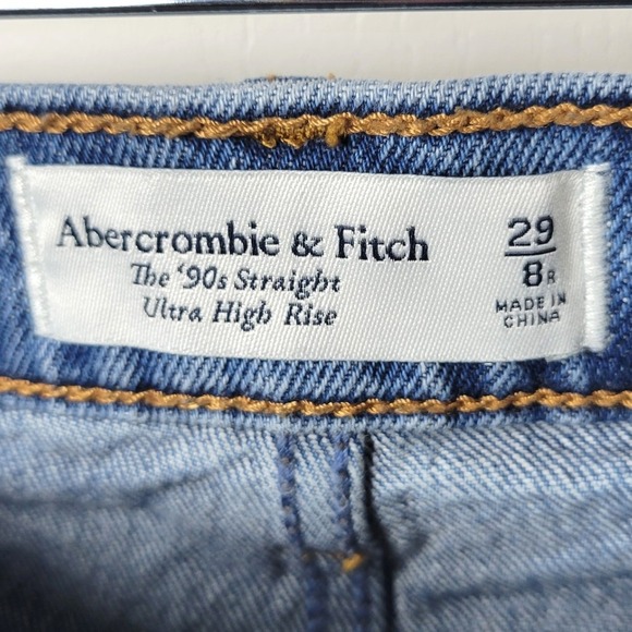 Abercrombie & Fitch The 90's Straight Ultra High Rise Size 29/8R Distressed - Picture 7 of 8